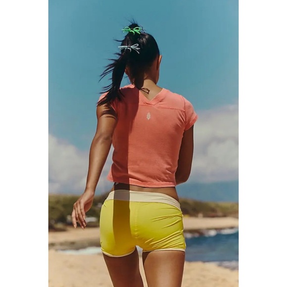 NWOT Free People Hot Shot Baby Tee Strawberry L - Picture 3 of 12